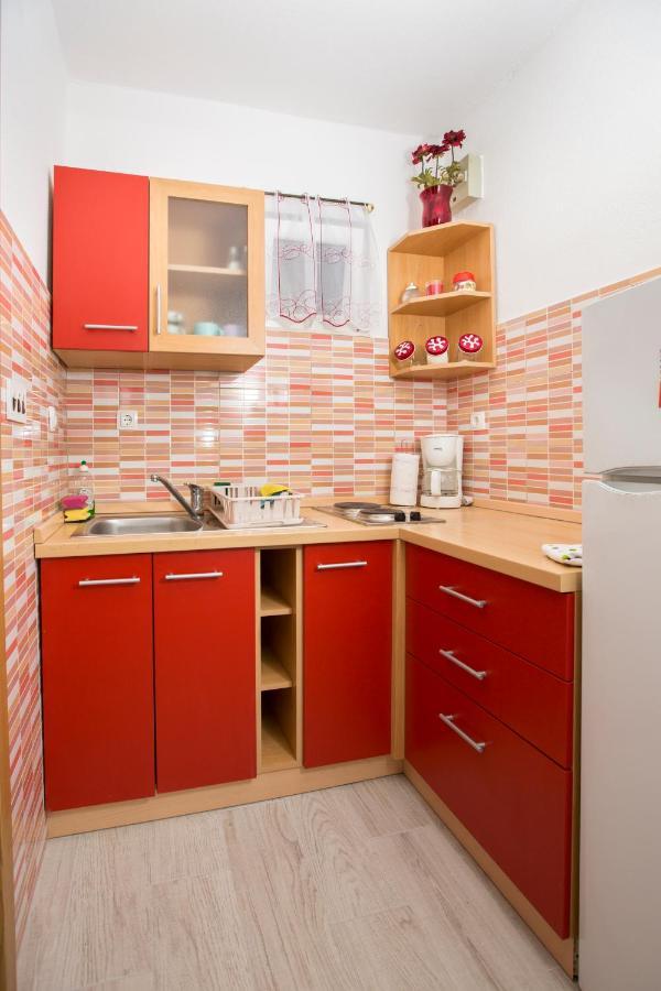 Apartmans And Studios Ana Apartment
