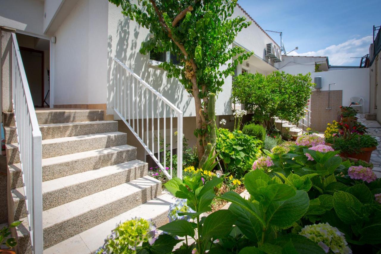 Apartment Apartmans And Studios Ana *