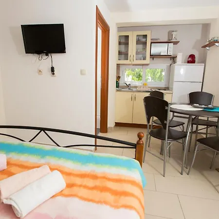 Apartmans And Studios Ana Trogir Exterior photo